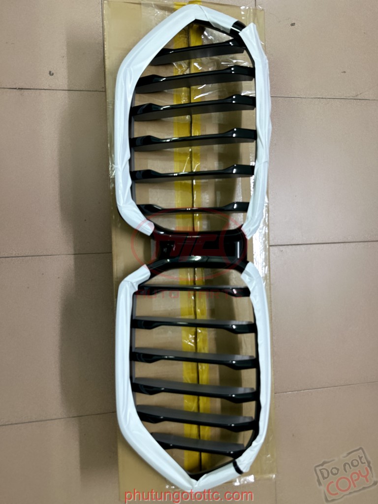 Ca lăng BMW X6M 2023 (đen) (51139503410)