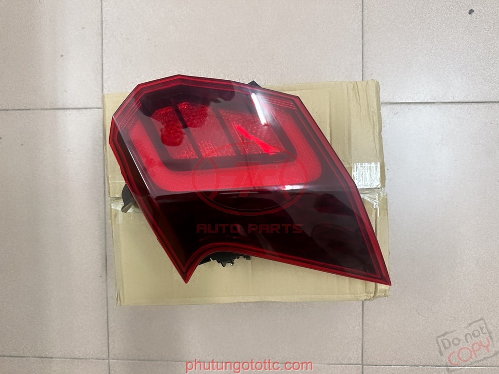 Đèn hậu ngoài Custin 2023 (92401O3100 - 92402O3100)