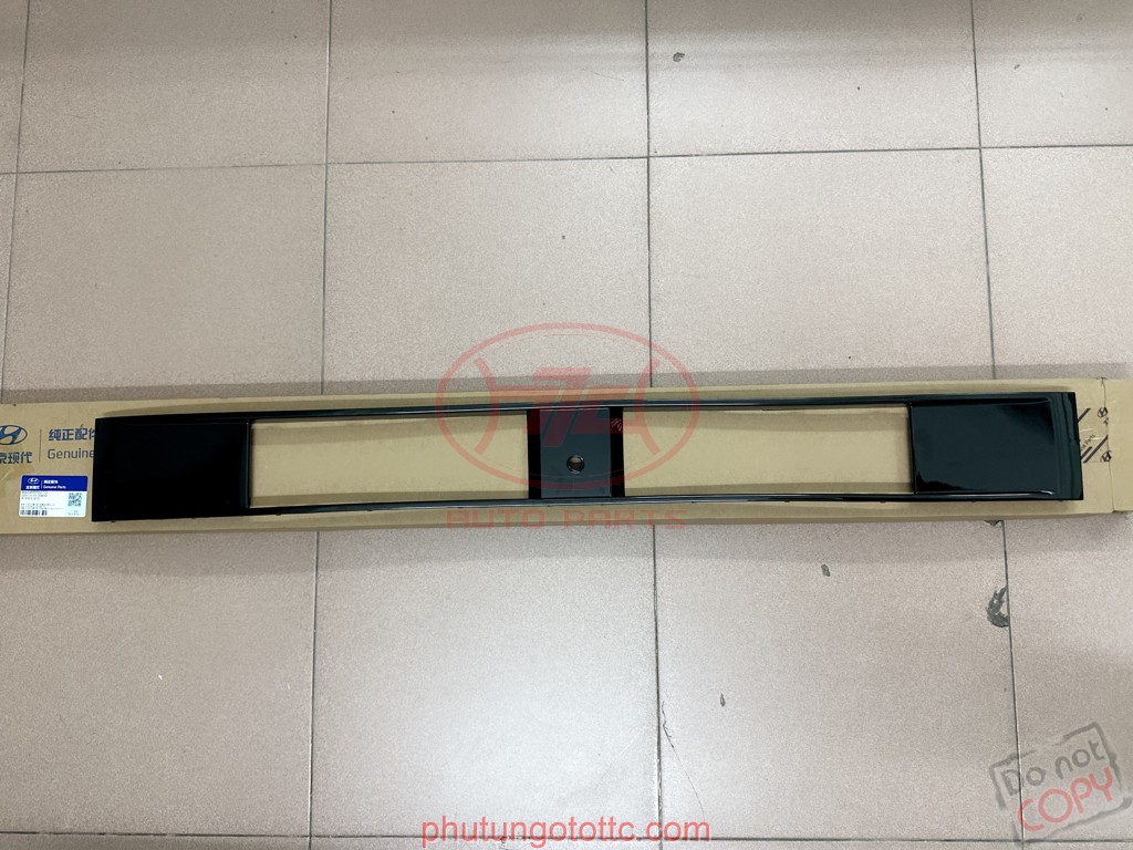 Lưới ba đờ sốc trước trên Santafe 2024 (86599P6210)