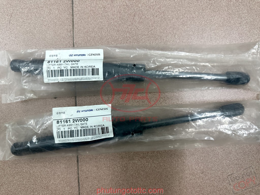 Táp bi cánh cửa hậu Santafe 2006-2010 817502b000j9