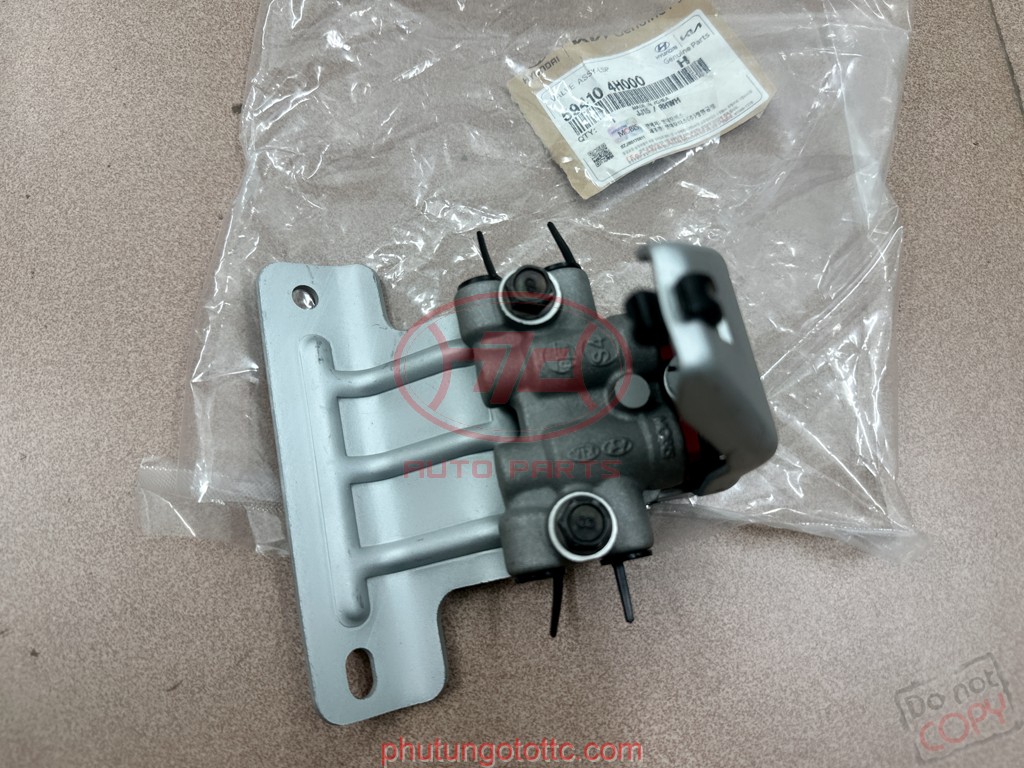 Chia phanh sau Grand Starex (594104H000)