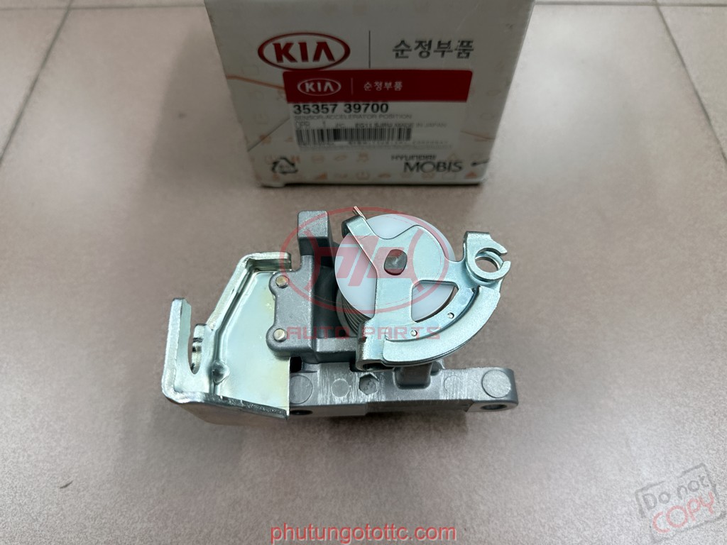 Cảm biến chân ga XG300 (353573B011 - 3535739700)