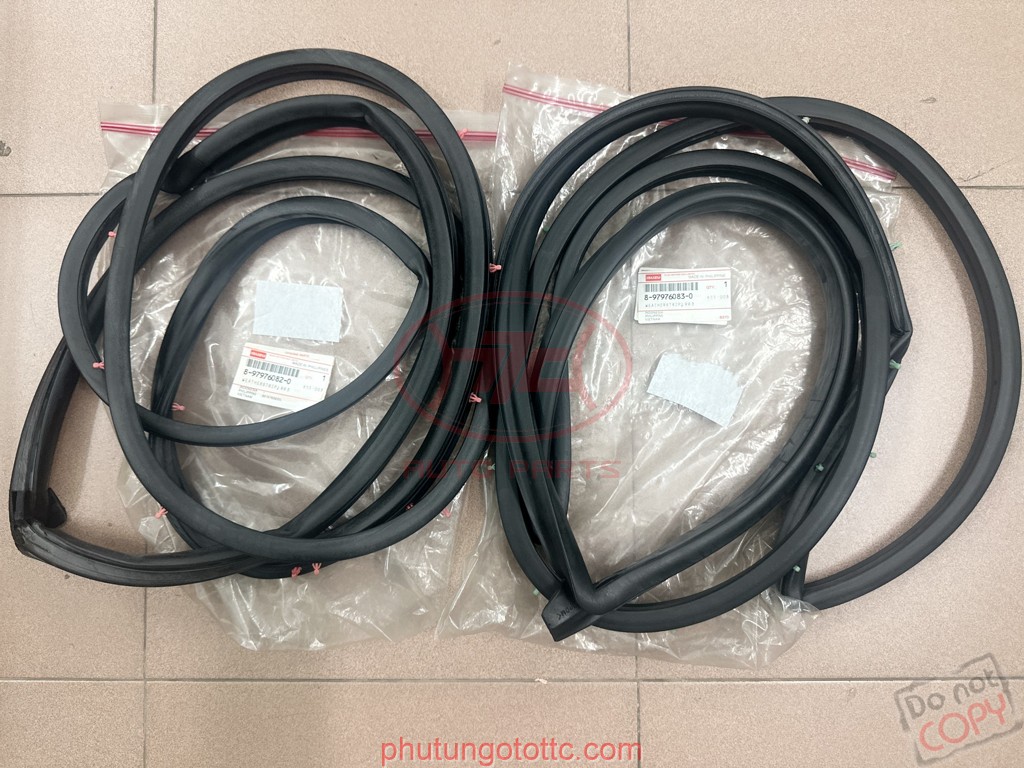 Gioăng cánh cửa trước Isuzu Hilander (897076082 - 897076083)