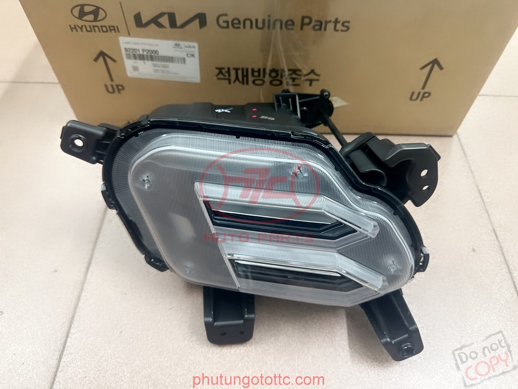 Ốp ba đờ xốc trước giữa Sorento 2022 86577P2011 - 86577P2001