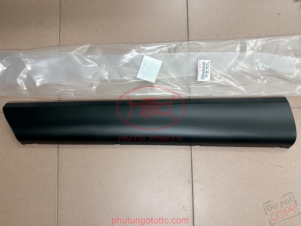 Nẹp cánh cửa sau Lexus RX350 2023 (LH) (7574248130)