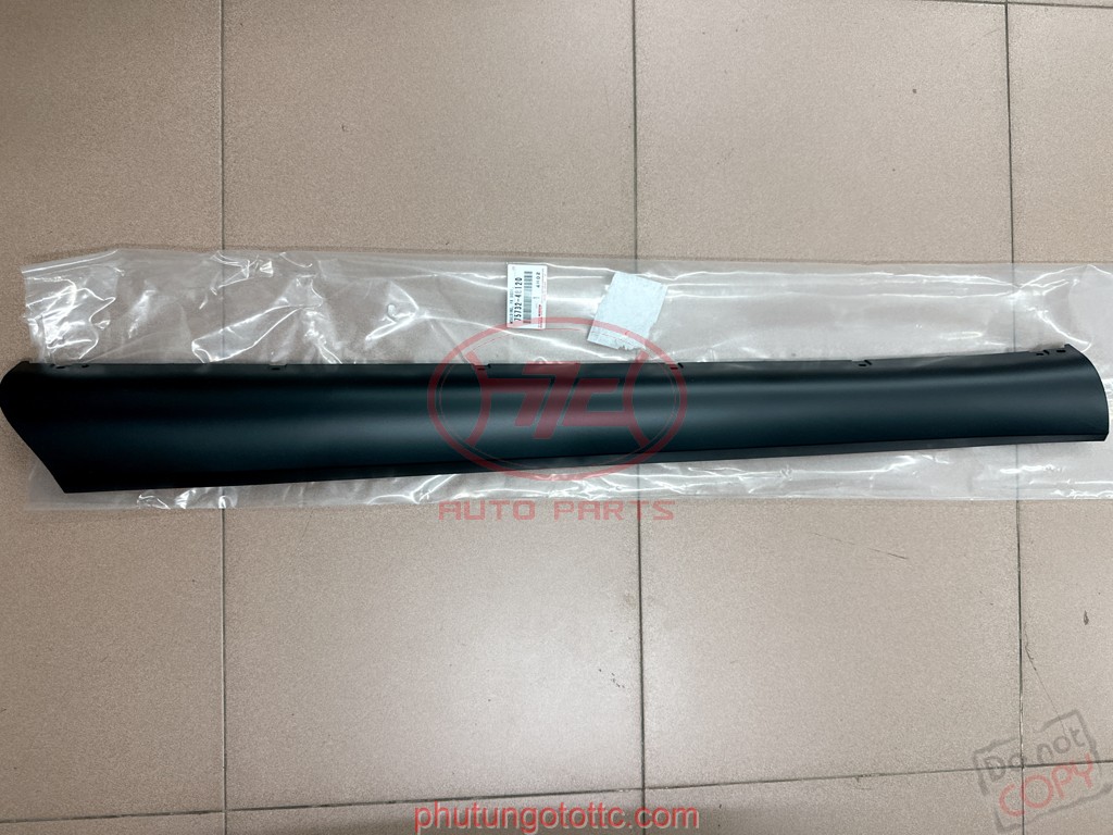 Nẹp cánh cửa trước Lexus RX350 2023 (LH) (7573248120)