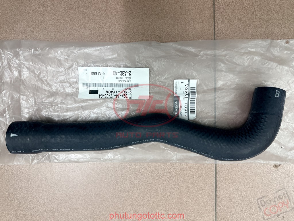 Cút nước trên Nissan Patrol 2004 TB45E ()