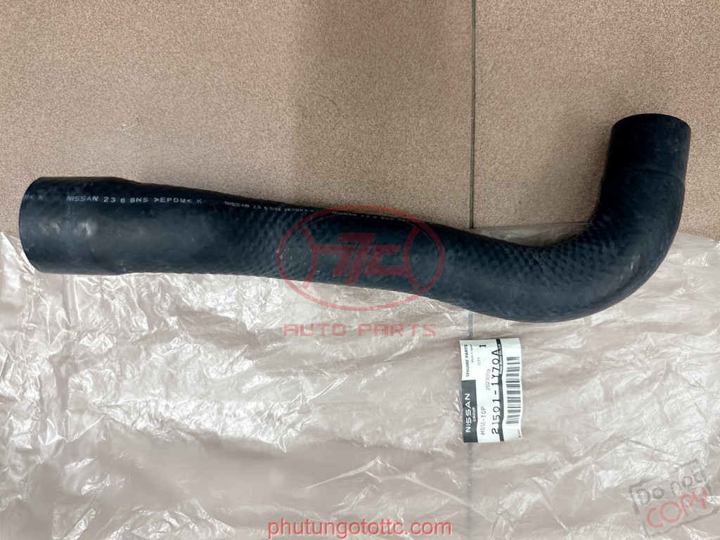 Cút nước trên Nissan Patrol ()