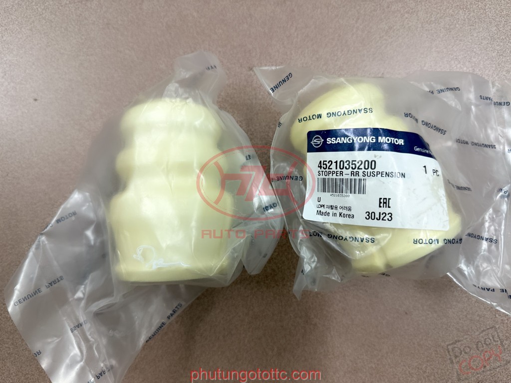 Cao su tăm bông trước Tivoli (4521035200)