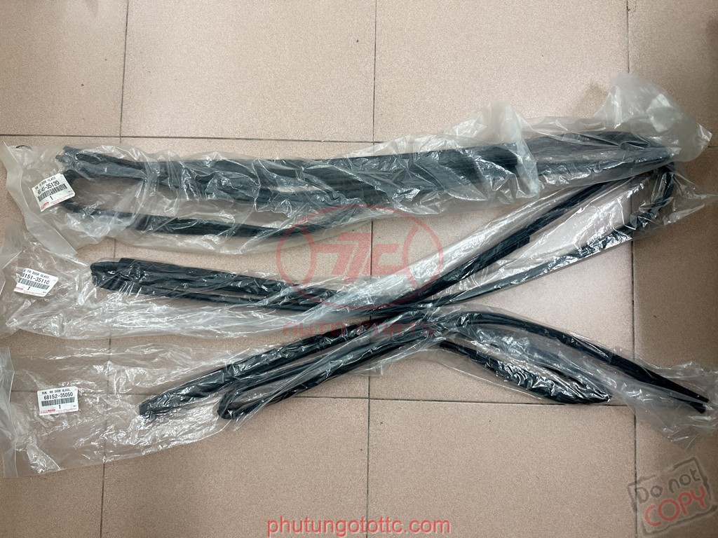 Gioăng dẫn kính cánh cửa trước sau 4Runner 2013 (6815135110 - 6814135120 - 6815235050 - 6814235050)