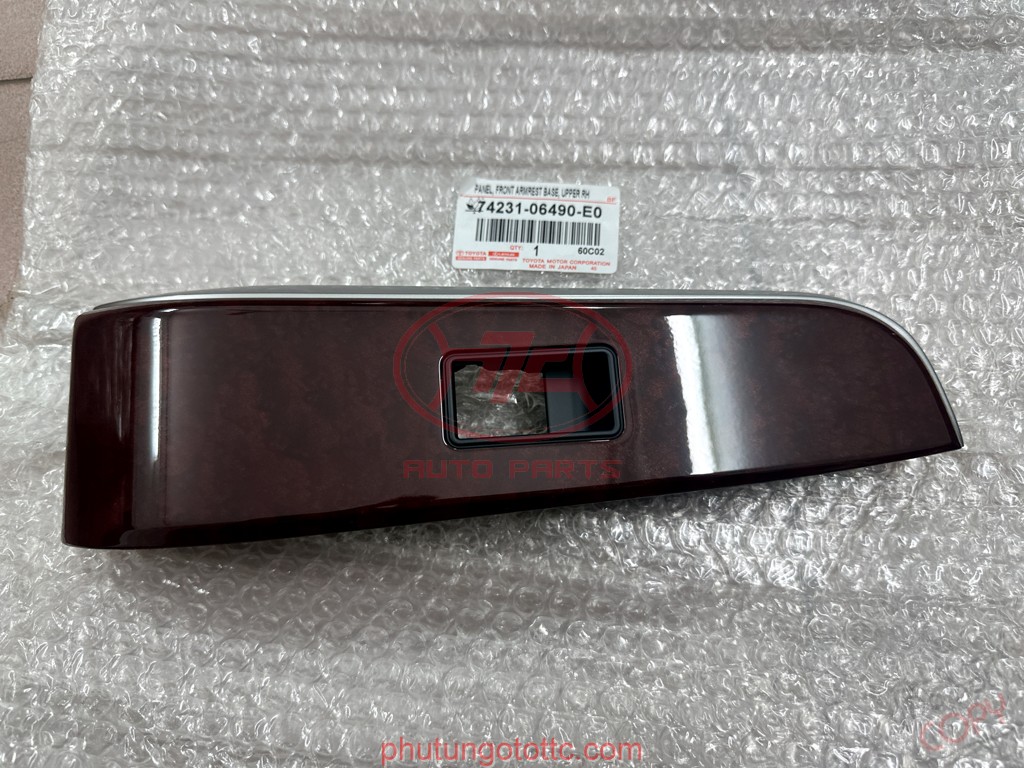 Ốp công tắc lên kính cửa trước Camry 2.5Q 2013 (RH) (7423106880E0 - 7423106490E0 - 7423133360E0)