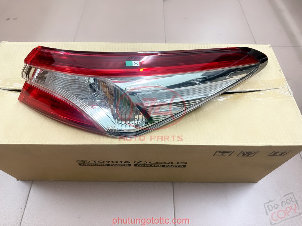 Hộp cảnh báo chướng ngại vật Camry 2019 8934006110