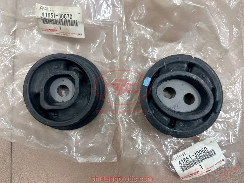 Bố thắng trước Crown 3.0 JZS133 0446530100 - 04465yzz52