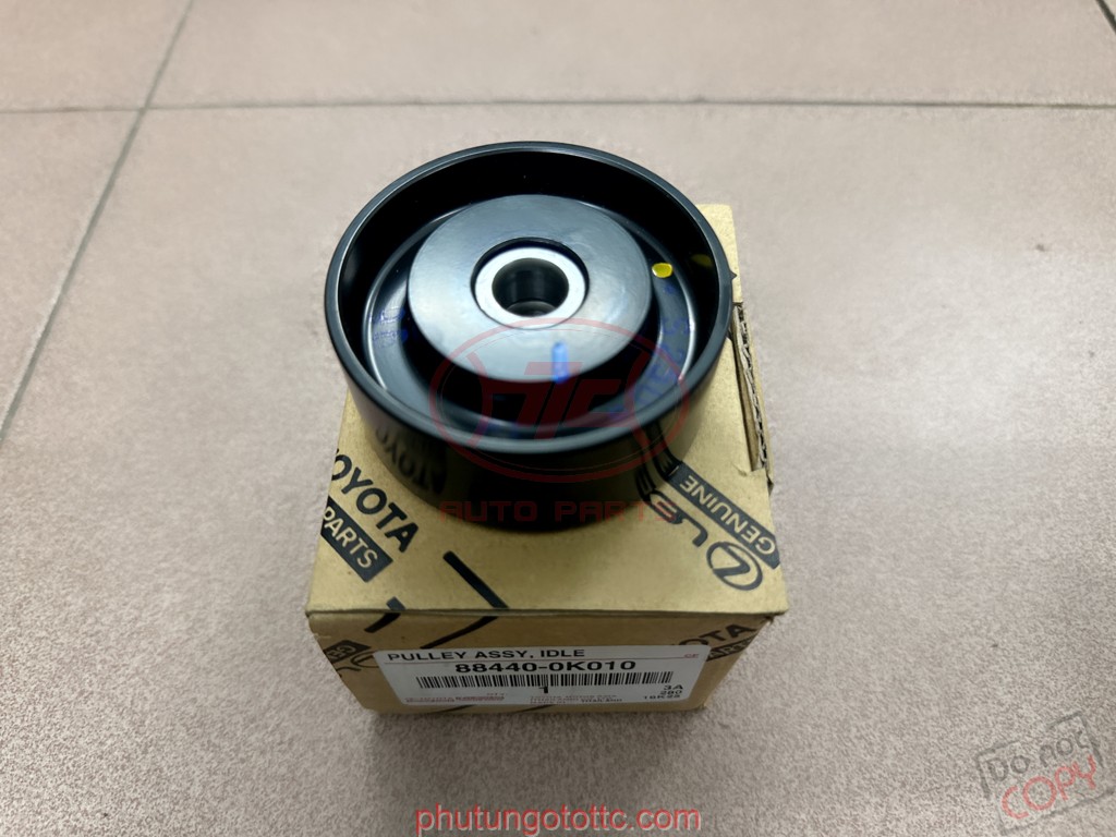 Bình nước phụ Fortuner 2017-2018 164700L082
