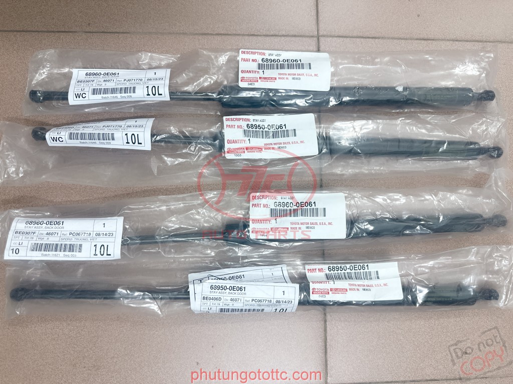 Ty chống cửa hậu Highlander 2011-2012 (689600E060 - 689500E060 - 689600E061 - 689500E061)