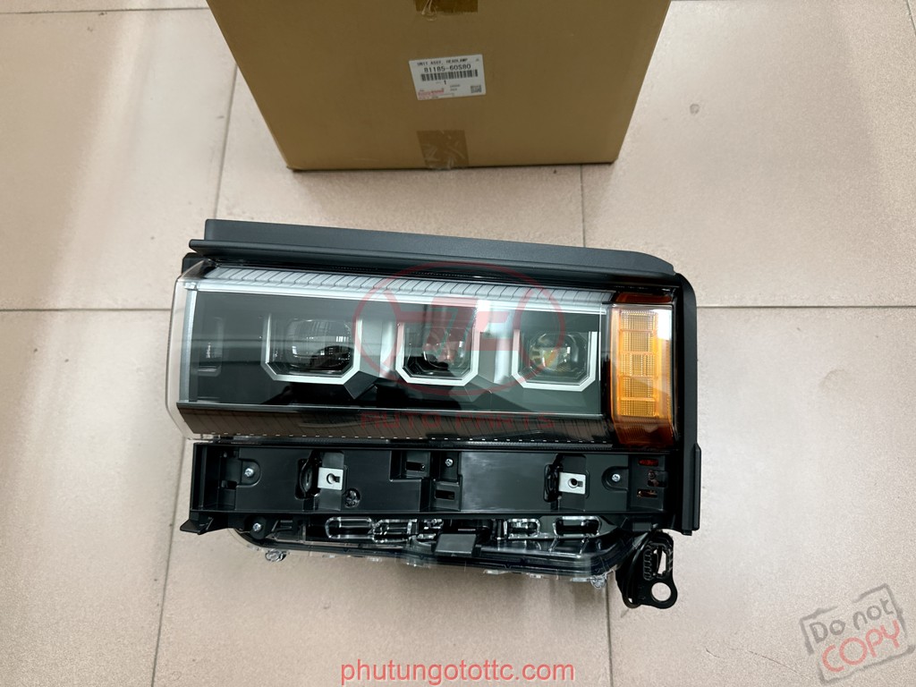 Đèn pha Prado 2024 T24 (8114560S80 - 8118560S80)