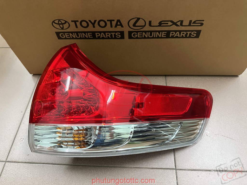 Đèn hậu ngoài Sienna 2011 (8155008030 - 8156008030)
