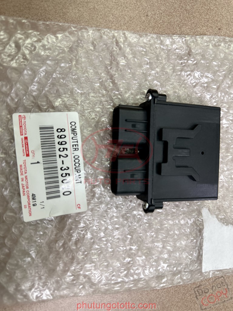Chụp đầu moay ơ Venza - Avalon 42603AC040