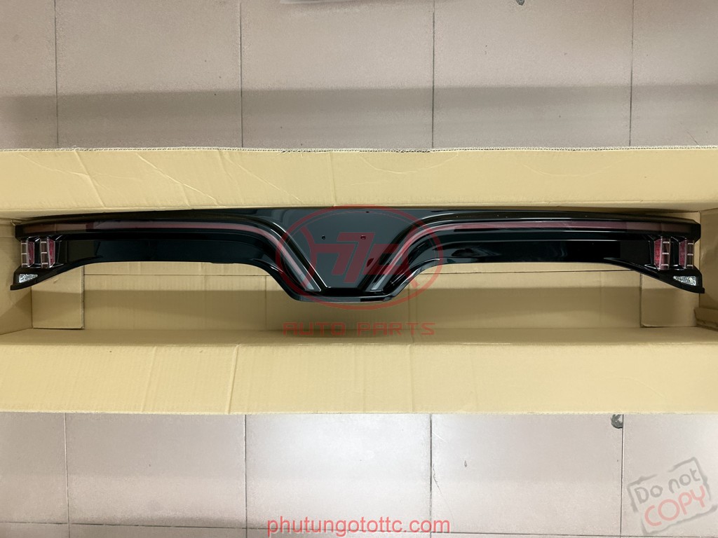 Cụm hướng gió két nước Vinfast Lux A2.0 PWT10003244