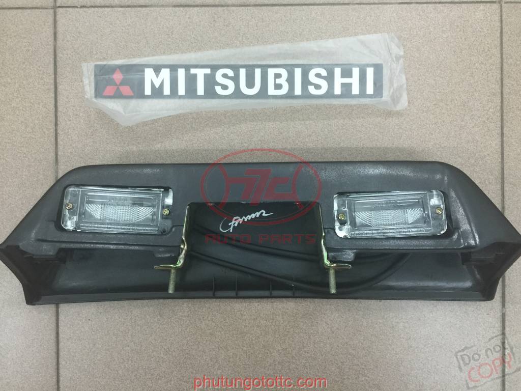 Chữ Mitsubishi (MB317040)